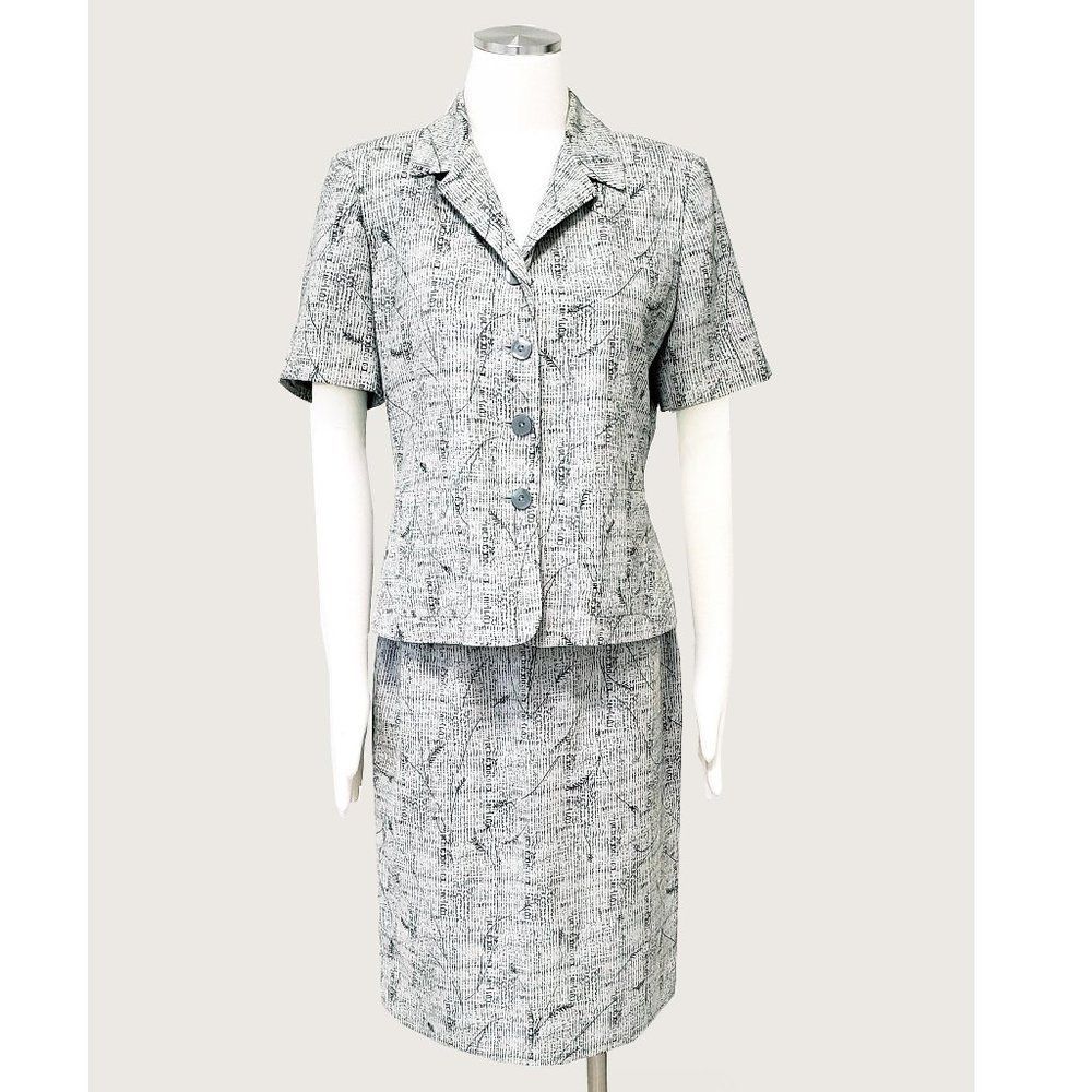 Harve Bernard by Bernard Holtzman Print Suit NWOT